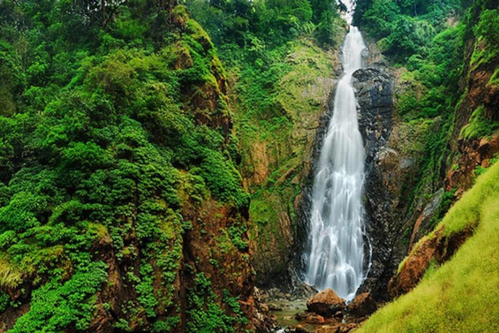 Dabbe Falls one of the best paces to visit Shimoga