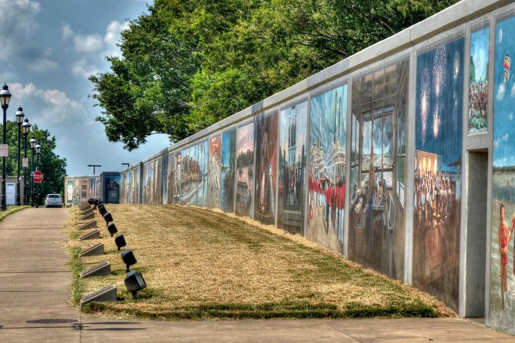 Wall to Wall Floodwall Murals in Paducah