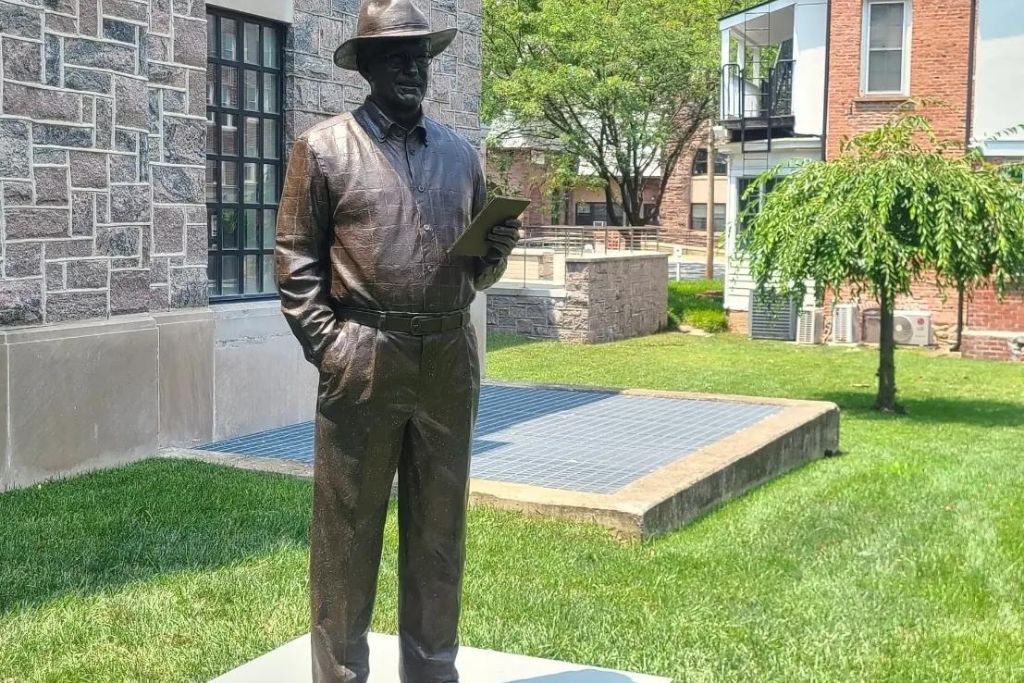 Stephen Wiley Statue